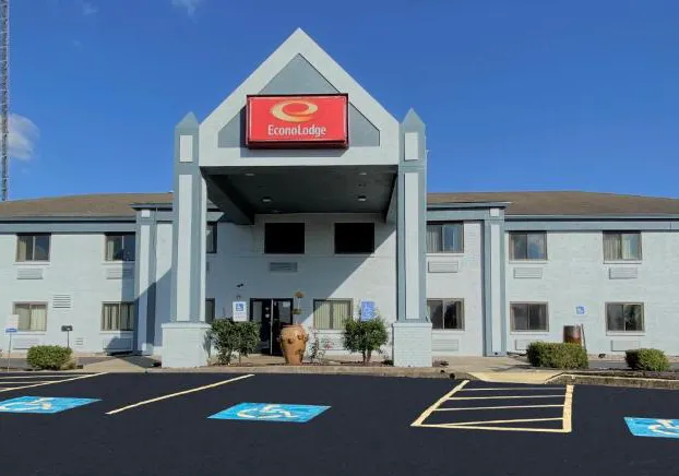 Econo Lodge Shelbyville hotel detail image 1