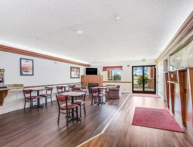 Econo Lodge Shelbyville hotel detail image 3