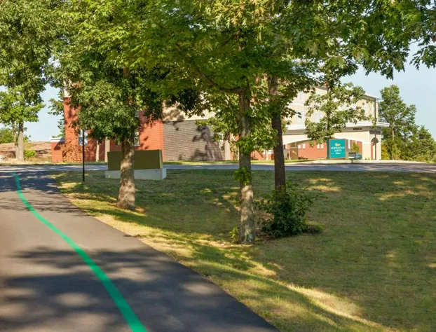 Homewood Suites by Hilton Gateway Hills Nashua hotel detail image 3