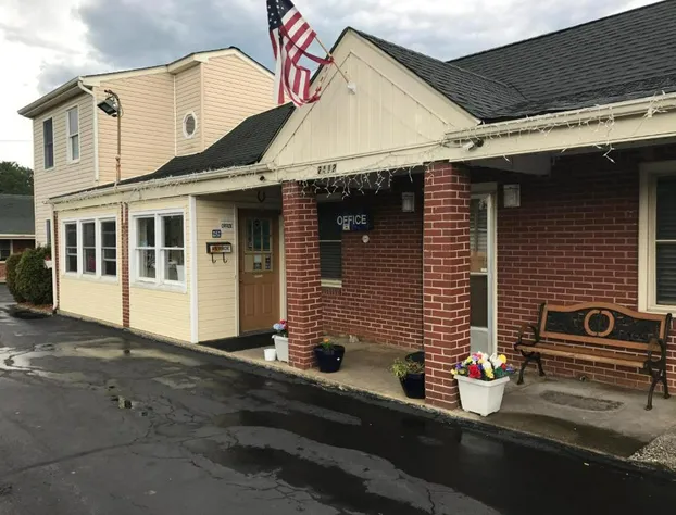 Royal Inn Motel hotel detail image 4