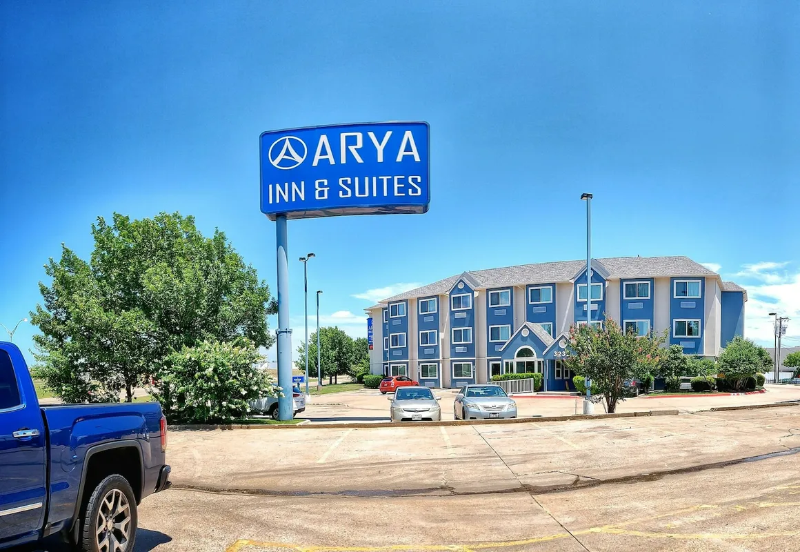 Arya Inn & Suites hotel hero
