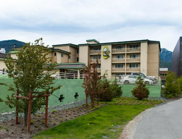 Ramada by Wyndham Juneau hotel detail image 1