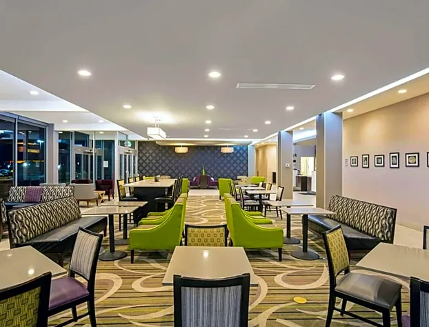 La Quinta Inn & Suites by Wyndham Cedar City hotel detail image 4