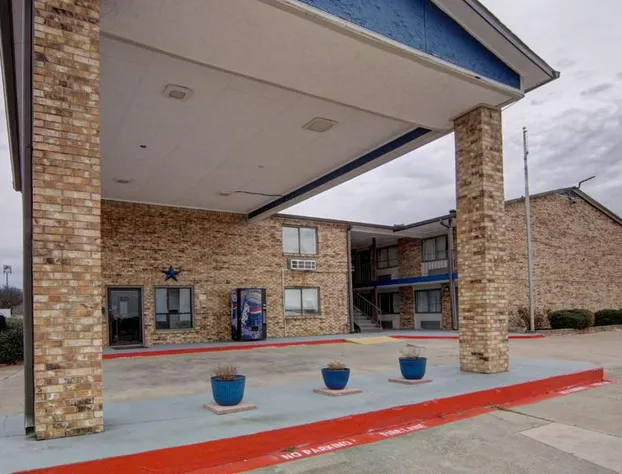 Motel 6 Red Oak, TX - Dallas hotel detail image 1