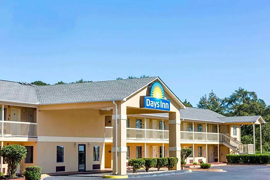 Days Inn by Wyndham Royston hotel hero