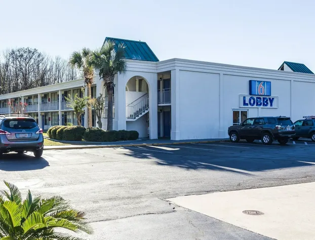 Motel 6 Townsend, GA hotel detail image 1