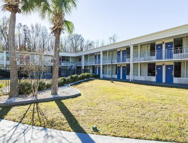 Motel 6 Townsend, GA hotel detail image 2