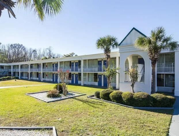 Motel 6 Townsend, GA hotel detail image 3