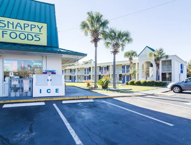 Motel 6 Townsend, GA hotel detail image 4