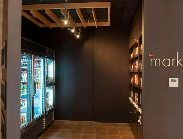 Courtyard by Marriott Holland Downtown hotel detail image 3