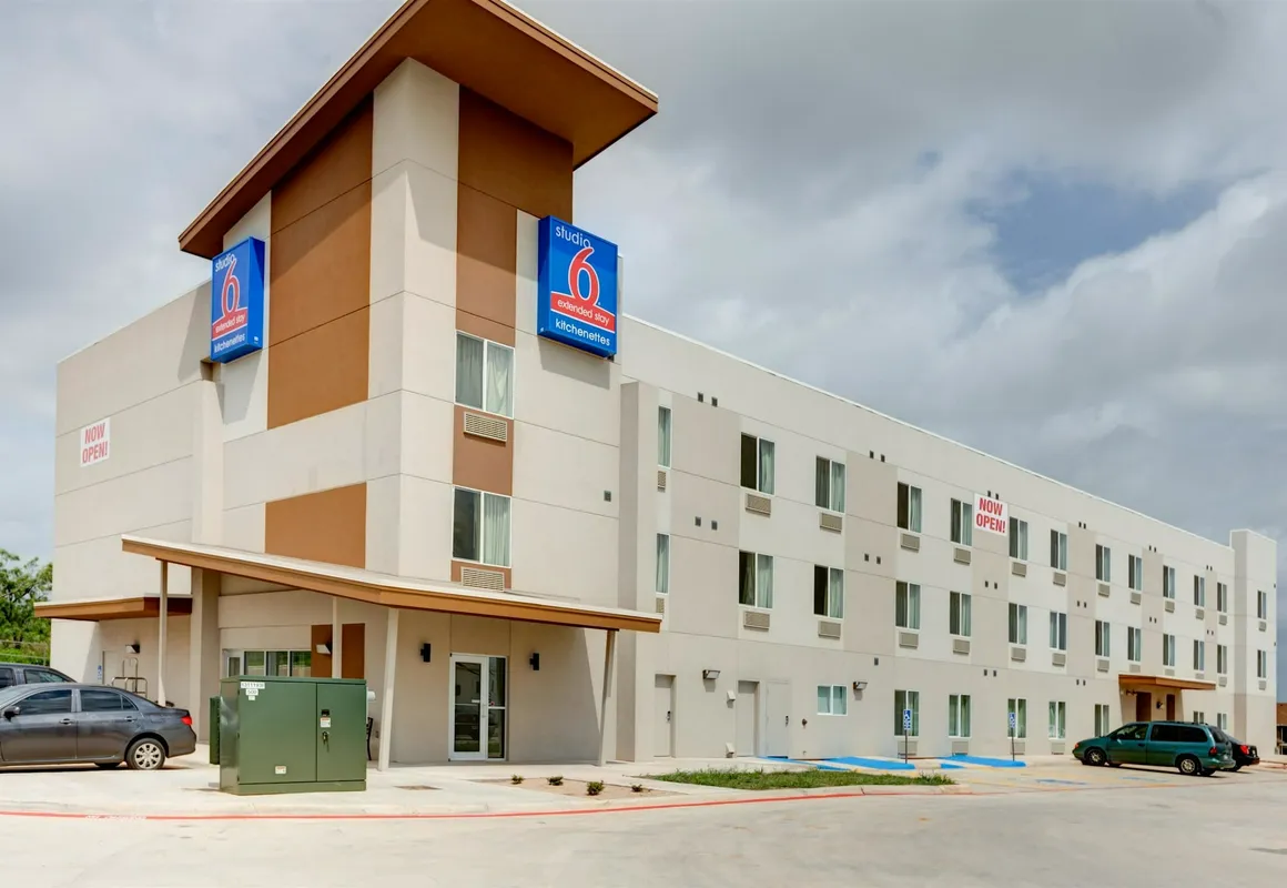 Studio 6 Sweetwater, TX hotel hero