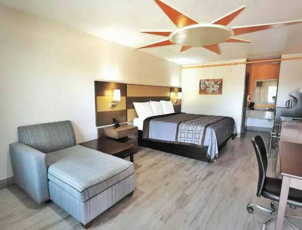 Scottish Inns & Suites Shenandoah Woodlands Mall hotel detail image 4