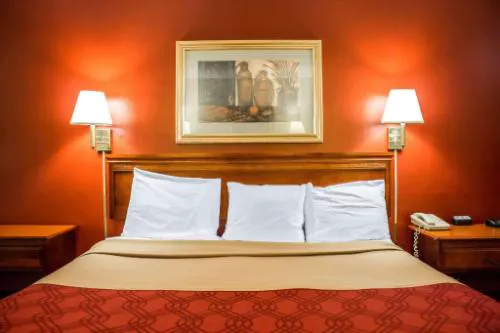 Econo Lodge hotel detail image 2