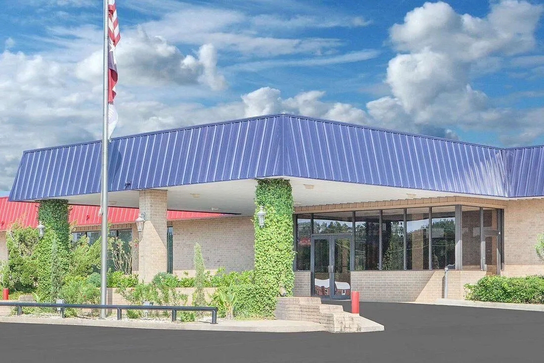 Courtyard Hotel & Event Center hotel hero