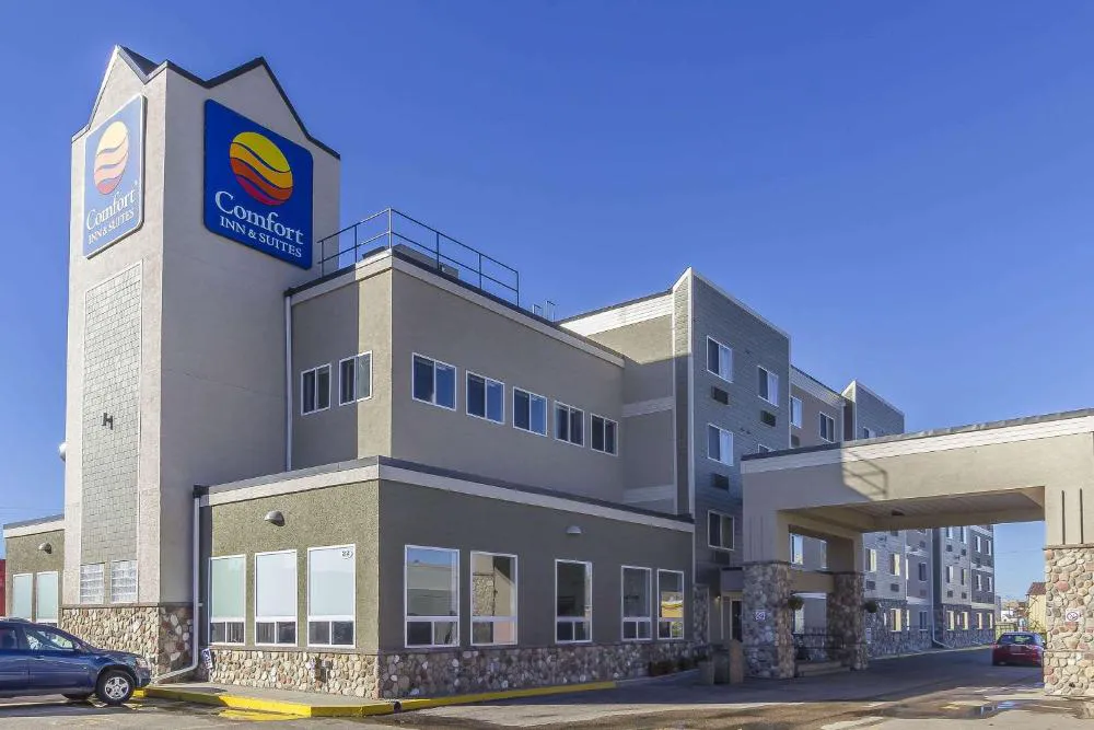 Comfort Inn And Suites hotel hero