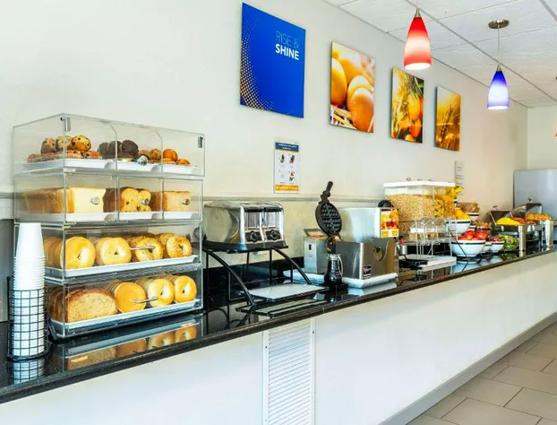 Comfort Inn And Suites hotel detail image 4