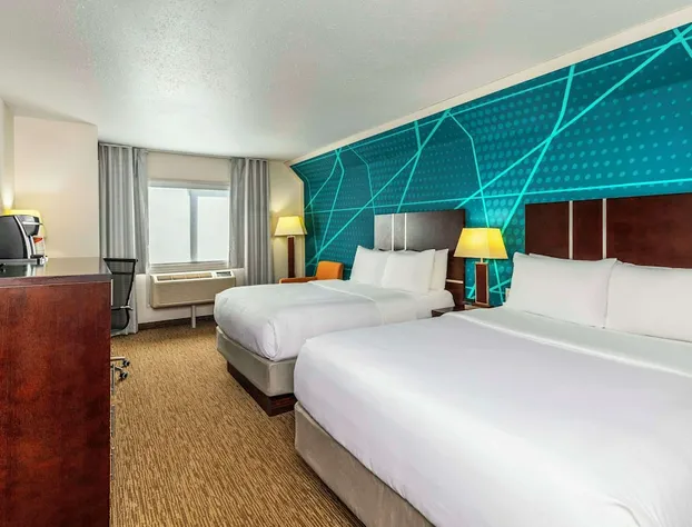 Comfort Inn And Suites hotel detail image 2