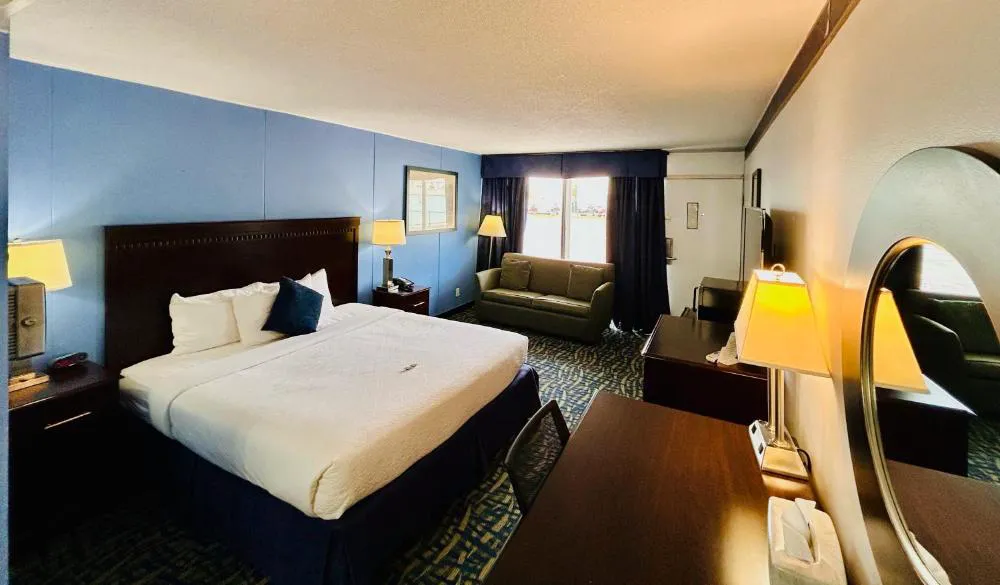 Hospitality Inn hotel hero