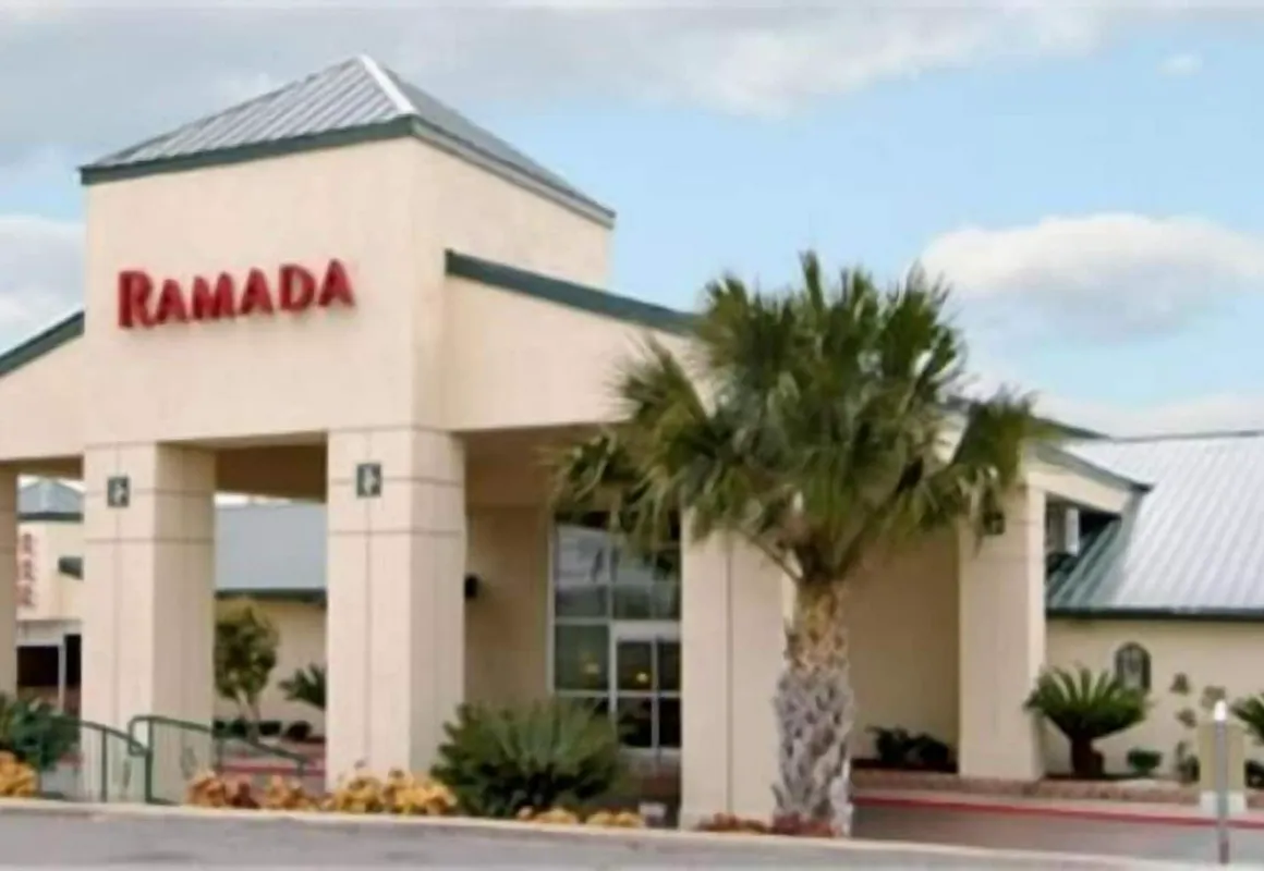 Ramada by Wyndham Del Rio hotel hero