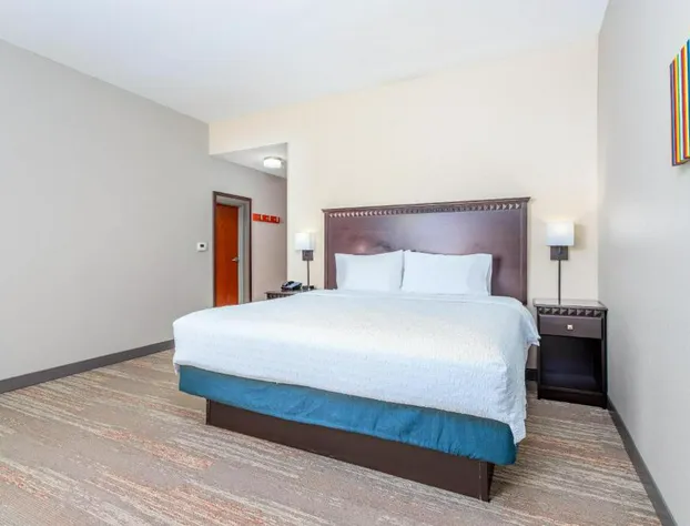 Hampton Inn & Suites Parkersburg Downtown hotel detail image 4