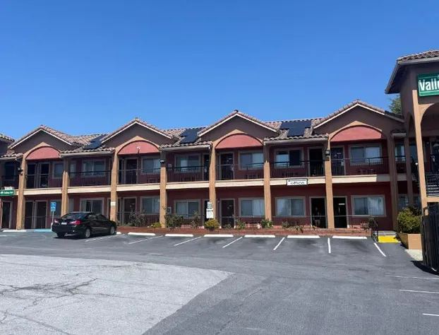 Valley Inn hotel detail image 3