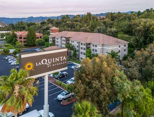 La Quinta Inn & Suites by Wyndham Santa Clarita - Valencia hotel detail image 3