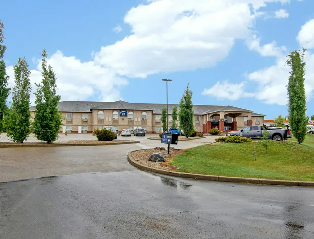 Clarion Pointe hotel detail image 1