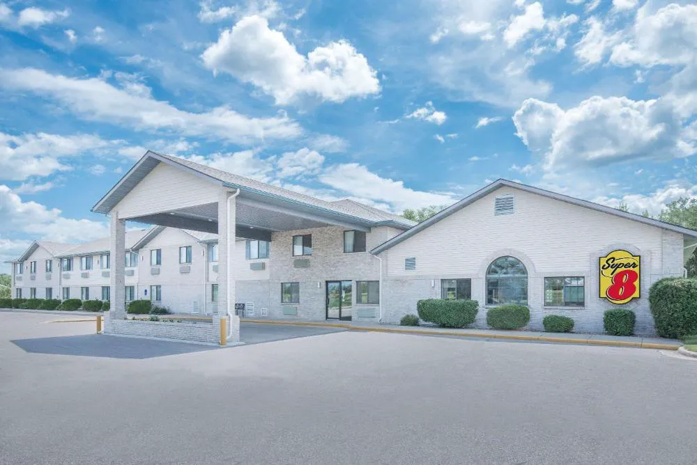 Wrangler Hotel hotel hero