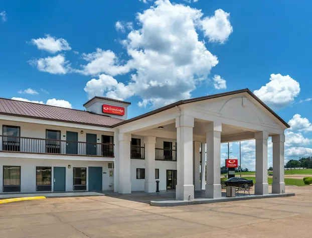 Econo Lodge Inn & Suites hotel detail image 1