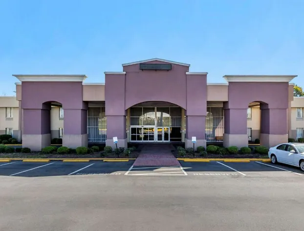 Quality Inn & Suites - Greensboro-High Point hotel detail image 1