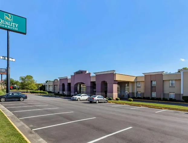 Quality Inn & Suites - Greensboro-High Point hotel detail image 4
