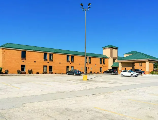 Quality Inn Whiteville North hotel detail image 3