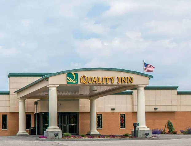 Quality Inn Huntingburg - Jasper hotel detail image 1