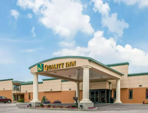 Quality Inn Huntingburg - Jasper hotel detail image 2