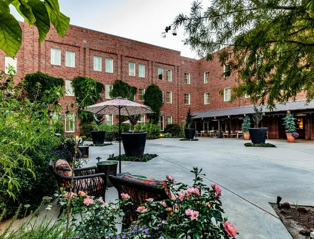 The Inn at the Crossroads hotel detail image 1