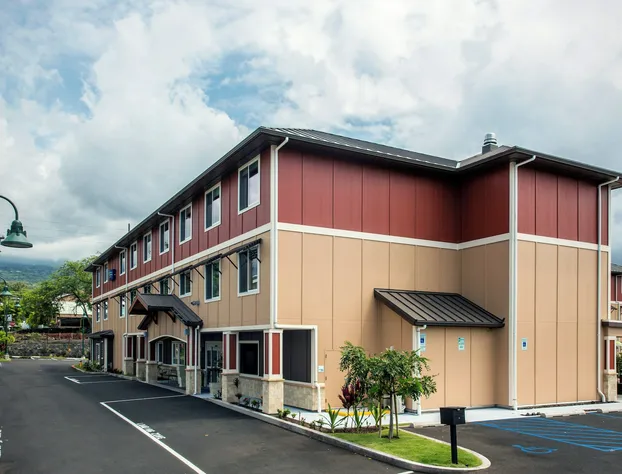 Holiday Inn Express Hotel & Suites Kailua-Kona by IHG hotel detail image 1