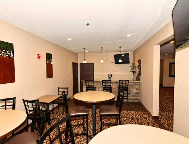 Cobblestone Inn & Suites - Clarion hotel detail image 4