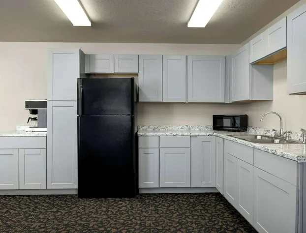 Travelodge by Wyndham Vaughn hotel detail image 3