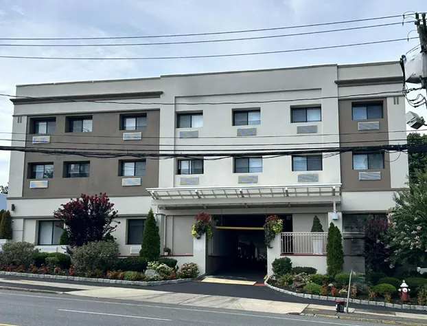 Best Western Roslyn-Long Island Hotel hotel detail image 1