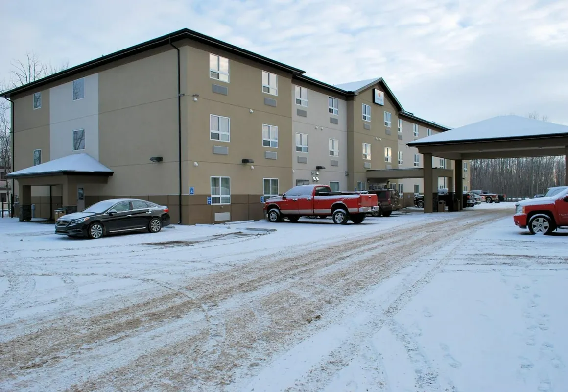 Paradise Inn and Suites - Redwater hotel hero