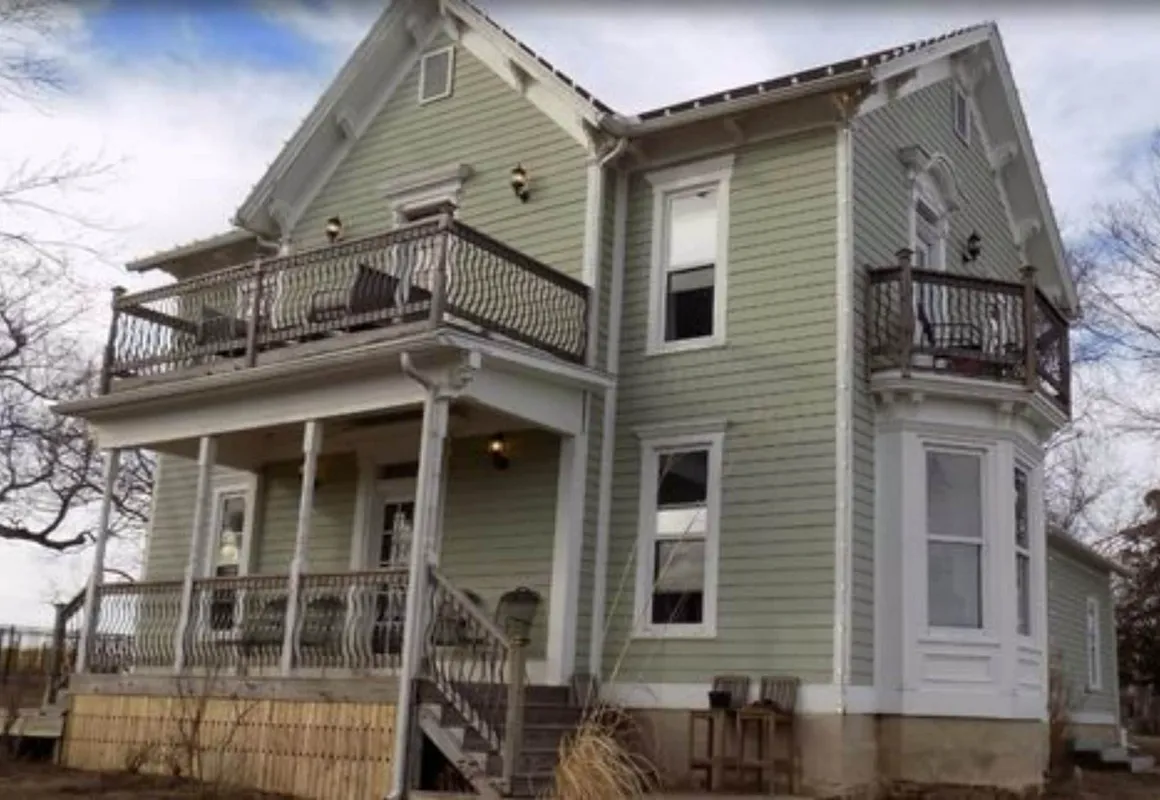 Netherfield Natural Farm hotel hero