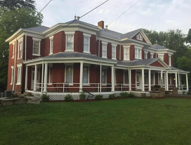 Grand Victorian Inn hotel detail image 2