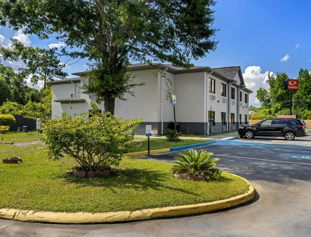 Econo Lodge hotel detail image 2