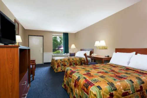 Knights Inn Elizabethtown hotel detail image 4