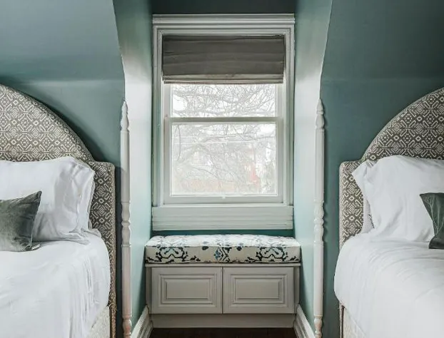 The Historic Berkeley Place hotel detail image 2