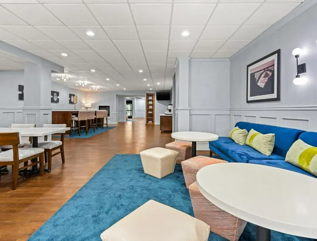 Hampton Inn Bordentown hotel detail image 4