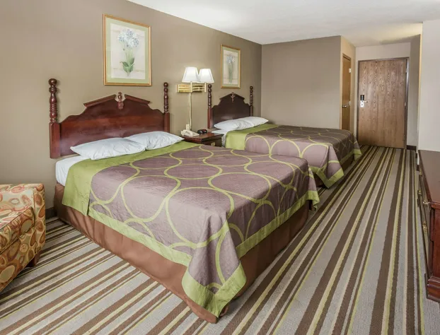 Super 8 by Wyndham Yorkville hotel detail image 4