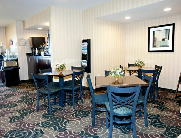 Cobblestone Inn & Suites - Langdon hotel detail image 4