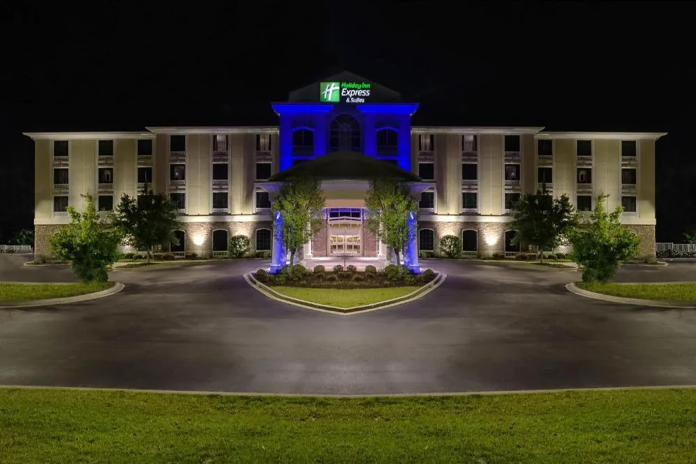 Holiday Inn Express & Suites Aiken by IHG hotel hero
