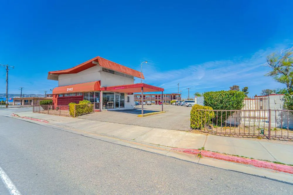 Mojave Hotel hotel hero